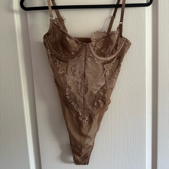 Aritzia Body Suit - Picture 1 of 3